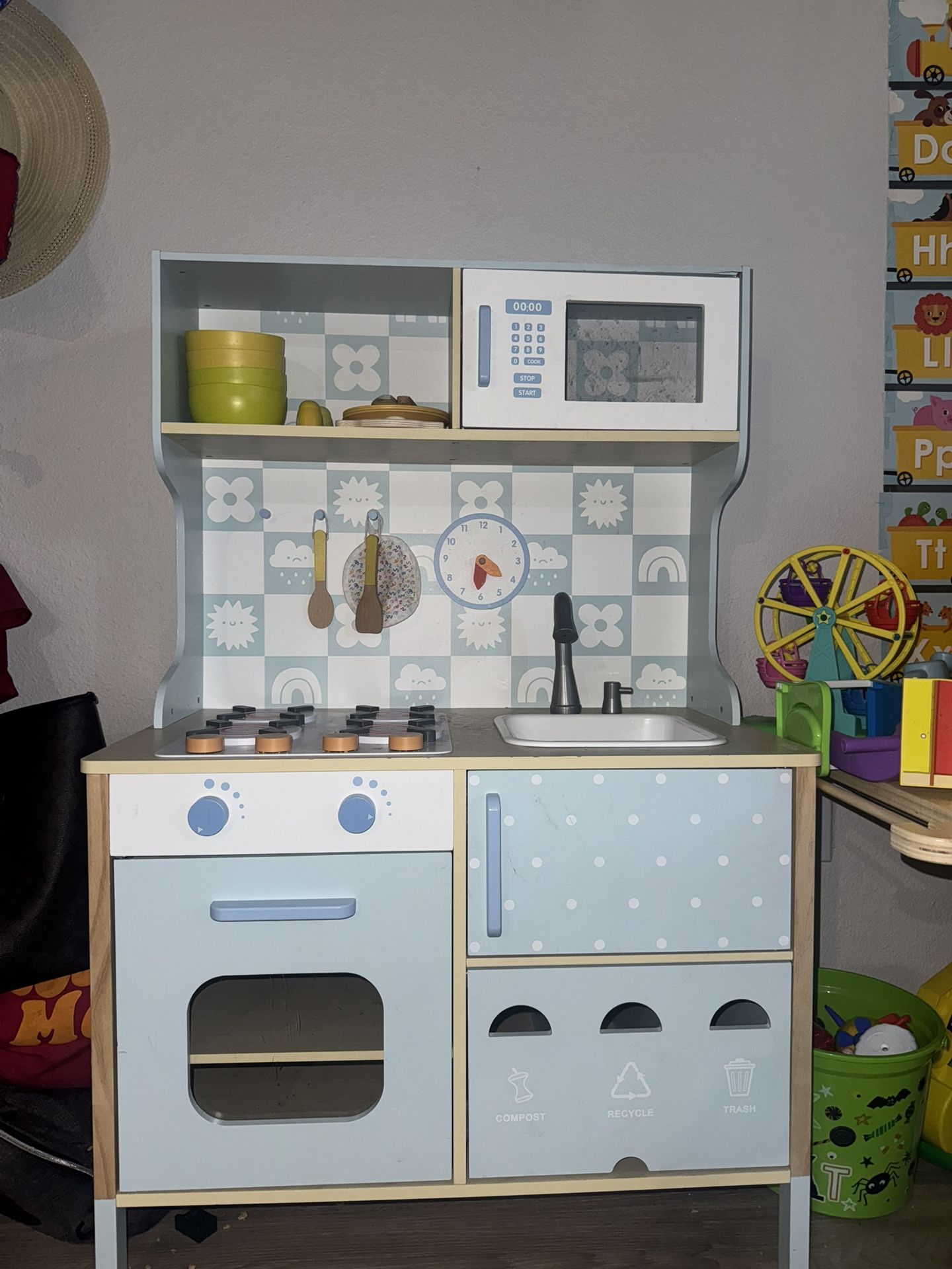 Toddler Kitchen 