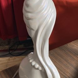 Royal Haeger Lady In Pearls 