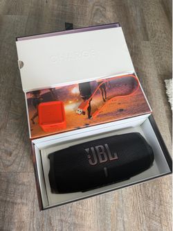 JBL Charge 5 Speaker
