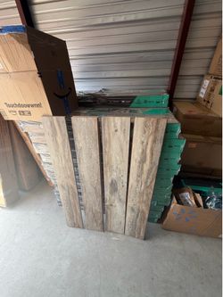 STAINMASTER PetProtect Waterproof Laminate Flooring – Forest City Pine