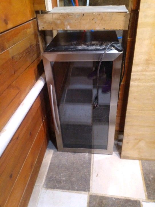 Glass Wine Refrigerator