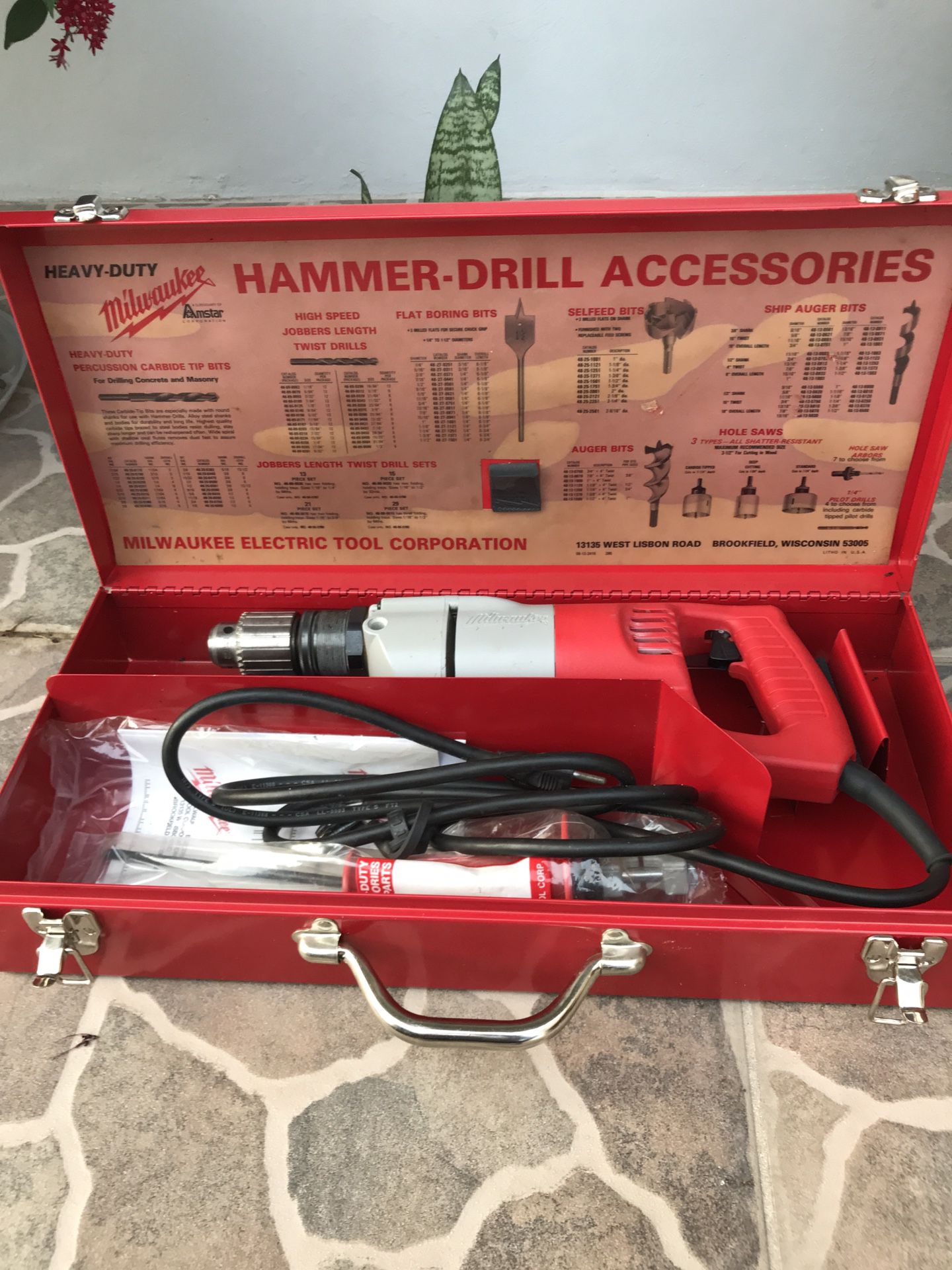 Milwaukee heavy duty hammer drill