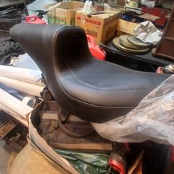 Harley Dyna Seat 