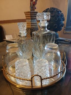 6 PC Diamond cut Glass W/2shot glasses and Mirror serving tray