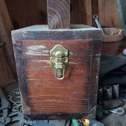 Vintage Shoe Shining Kit..