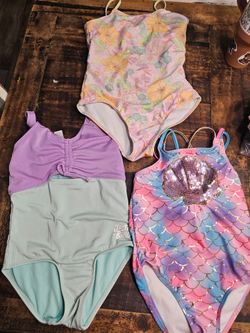 Girls swimsuits