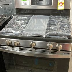 GE JGB735SPSS 30 in. 5.0 cu. ft. Gas Range Stove