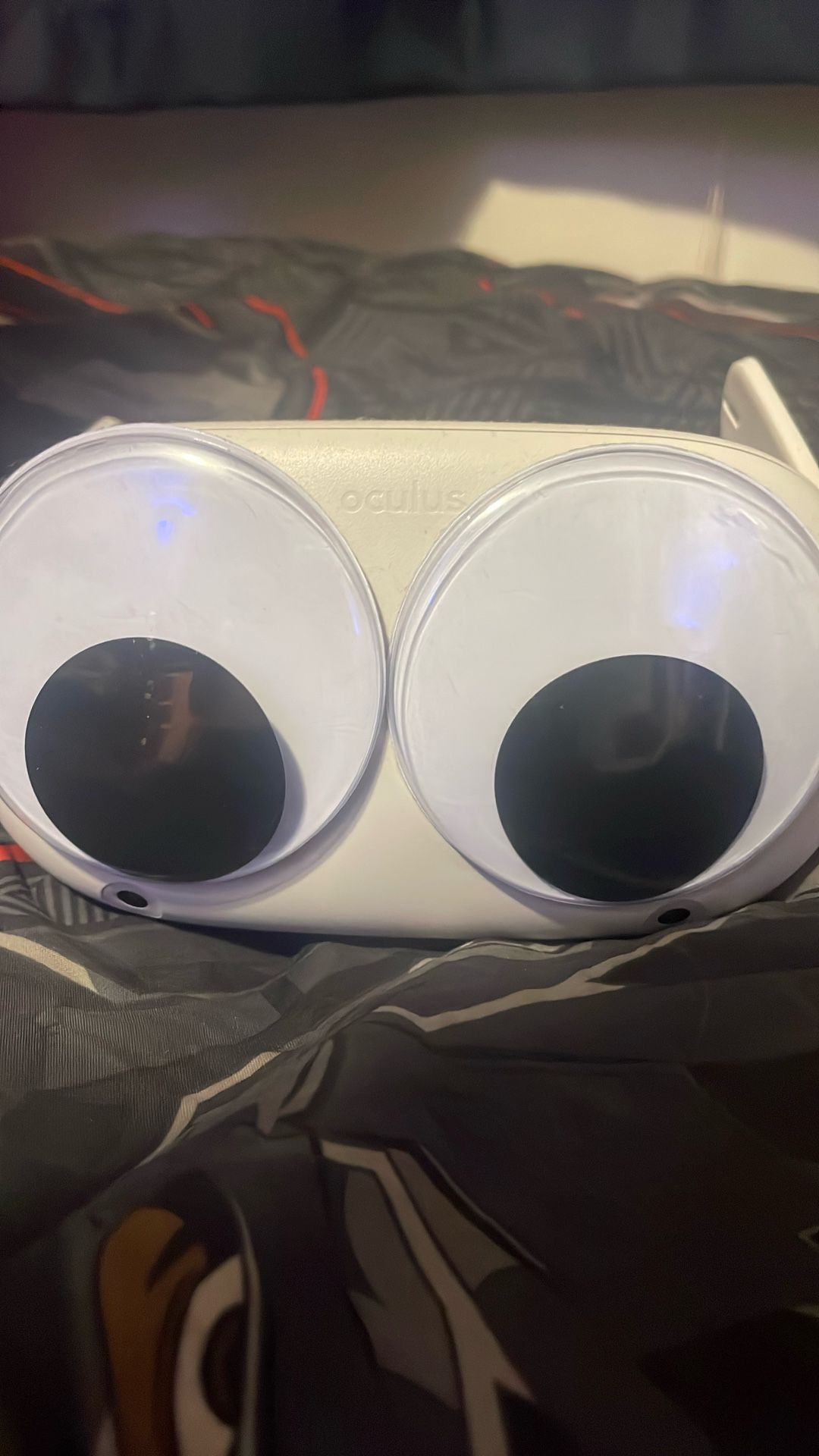 Oculus Quest 2 (FOR PARTS) 