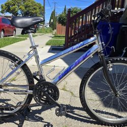 Nice Mountain Bike 24"Tires 