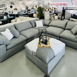 MODULAR SOFA SET 5PC  FEELS LIKE CLOUDS!! REG PRICE $2836