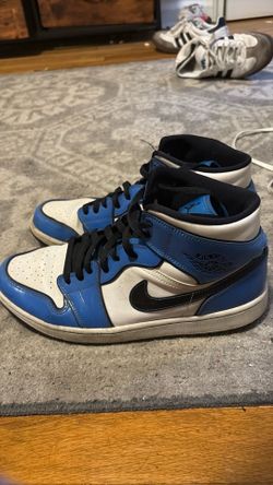 Jordan 1 mids