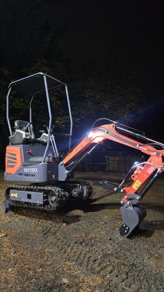 2025 1 Ton Mini Excavator Hydraulic Thumb Crawler  Skid Steer Tracks