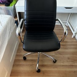 Basic Chair