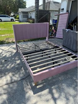 Queen size bedframe, pink