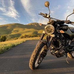 2018 Husqvarna Svartpilen 401