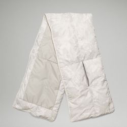 Lululemon puffer scarves NWOT 54x11 inches, this scarf is bottom part of lululemon transformable parka brand new with no tag