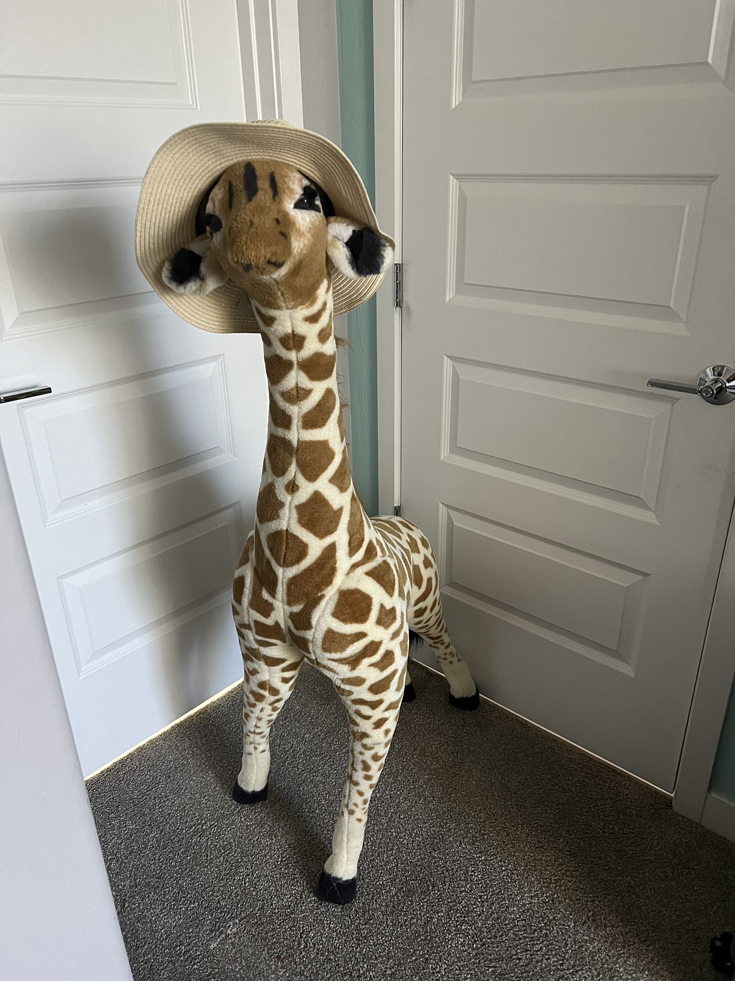 Giraffe   Stuffed Animal 
