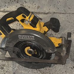 FLEXVOLT 60V MAX Lithium-Ion Cordless Brushless 7-1/4 in. Circular Saw with Brake