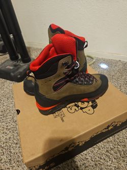 Lathroop & Sons Boots Co.