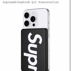 Supreme Mophie PowerBank (SS26)