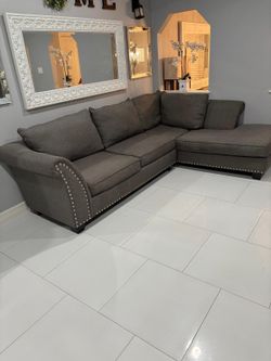 Sectional $480.   I CAN DELIVERY FOR EXTRA FEE