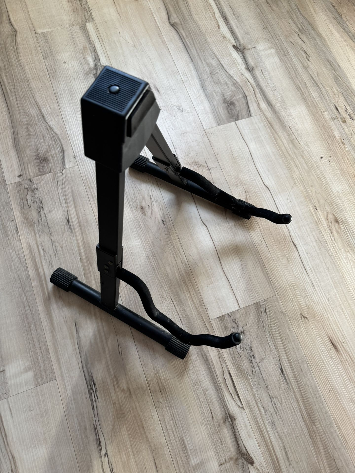 Guitar Stand
