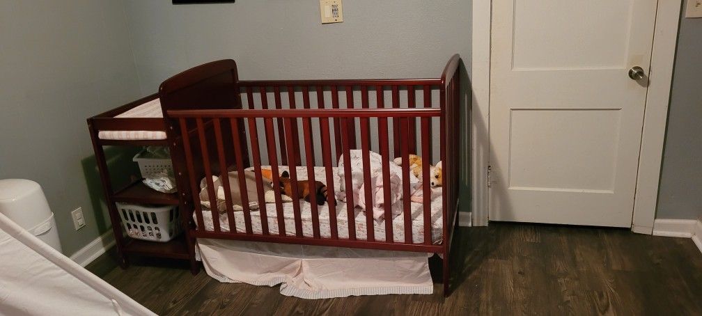 Crib With Changing Table