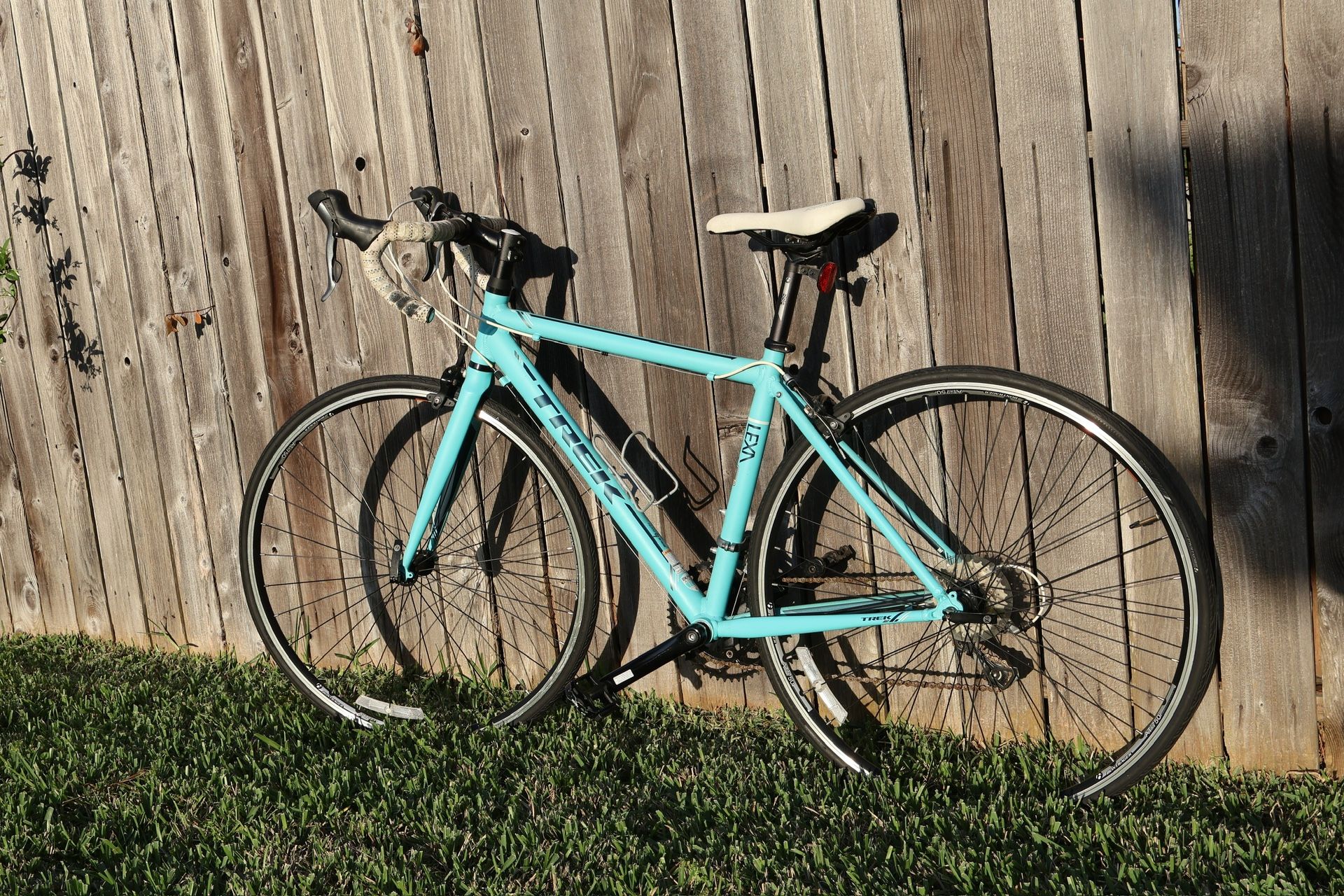 TREK Women’s Lexa Road Bike // 50cm