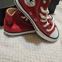 Red Converse 
