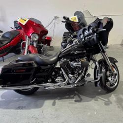 2010 HARLEY-DAVIDSON FLHX STREET GLIDE 