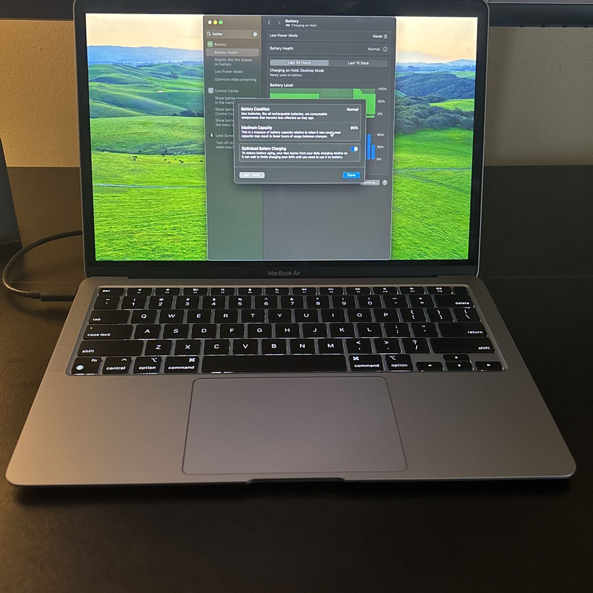 MacBook Air M1 - 8 GB RAM - 256 GB SSD - Great Condition