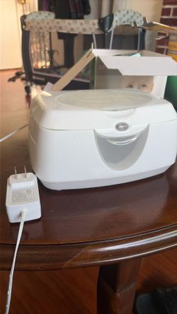 Baby wipe warmer