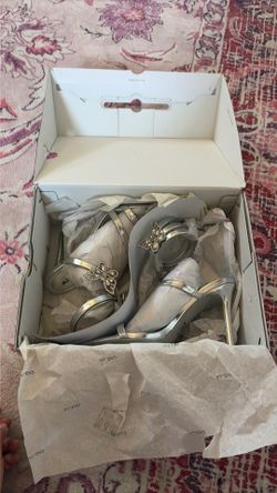 BRAND NEW Silver Butterfly Heels 6.5