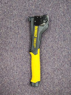 Dewalt Carbon Fiber Composite Hammer Tacker