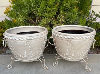 Clay pots 🌺 18” H. 17” W.