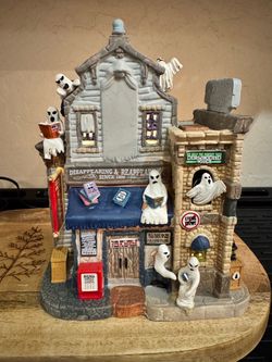 Lemax Spooky Town Apparition Academy – 2021 Lighted Halloween Village – Original Box