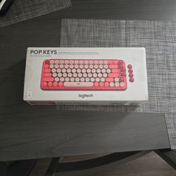 Wireless Logitech Keyboard 