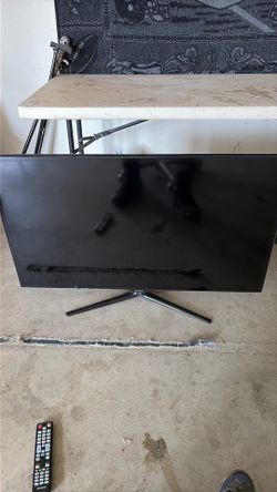 SAMSUNG 40 INCH TV