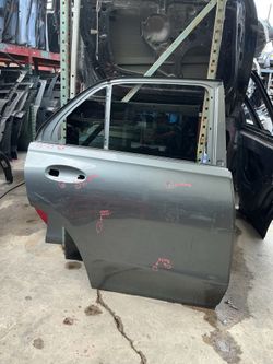 2022 - 2023 MERCEDES GLE - REAR RIGHT SIDE DOOR SHELL OEM
