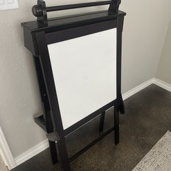 Easel 