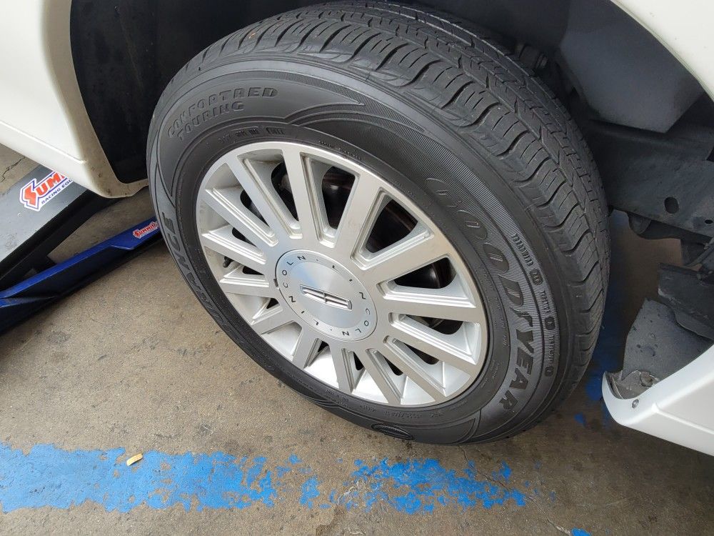 225 60 17 Goodyear TIRES for Sale in Montclair, CA - OfferUp