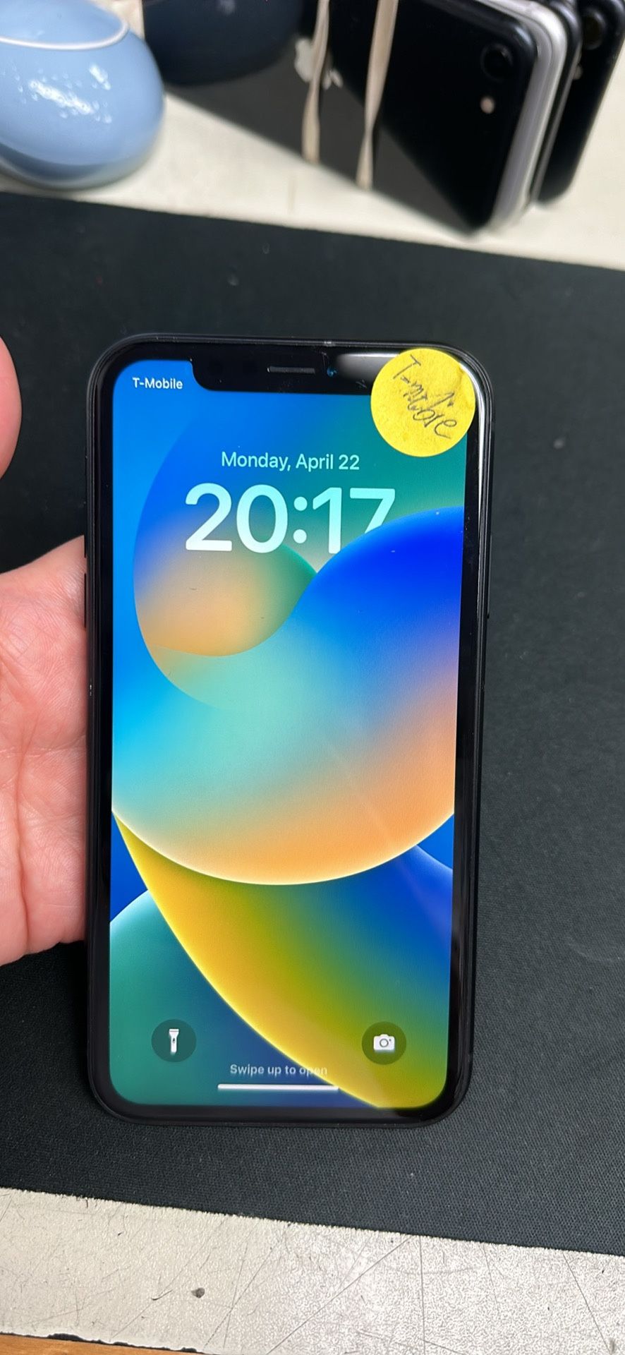 T-mobile iPhone XR 64GB  battery life 98%