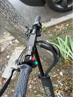 It comes with a 36 V battery reliable scooter