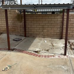 Post For previous dog kennel! (Medal)Make Me An offer!