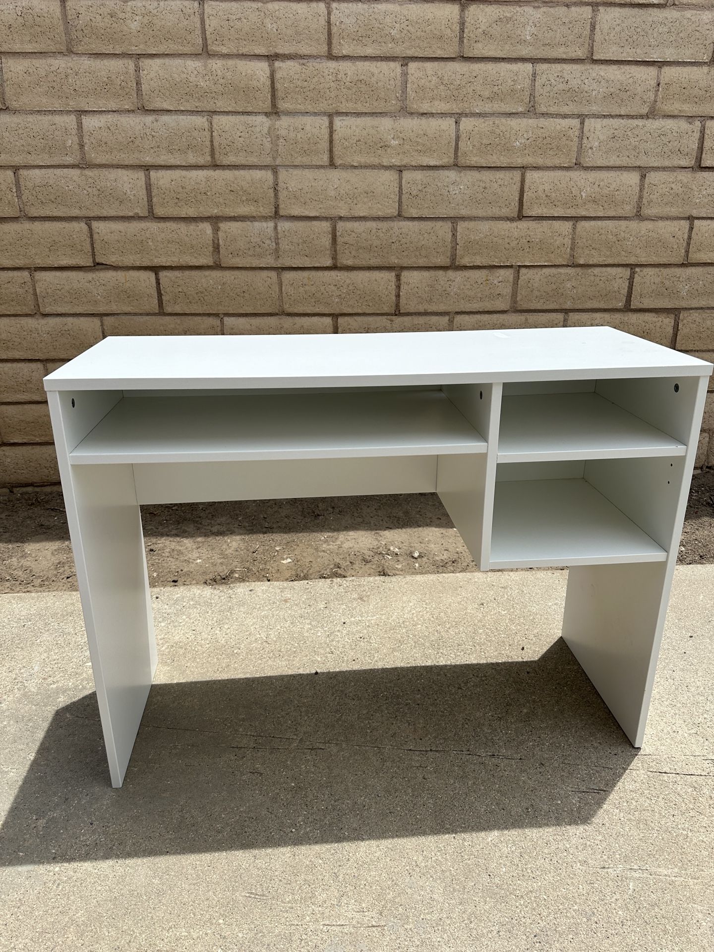 White Computer/ Writing Desk