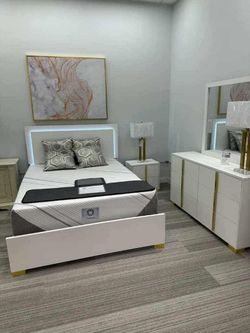 Bedroom Set For Sale. Ask For Price 