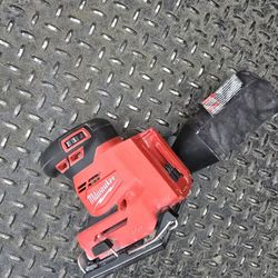 Milwaukee M18 18V Lithium-Ion Cordless 1/4 in. Sheet Sander (Tool-Only)