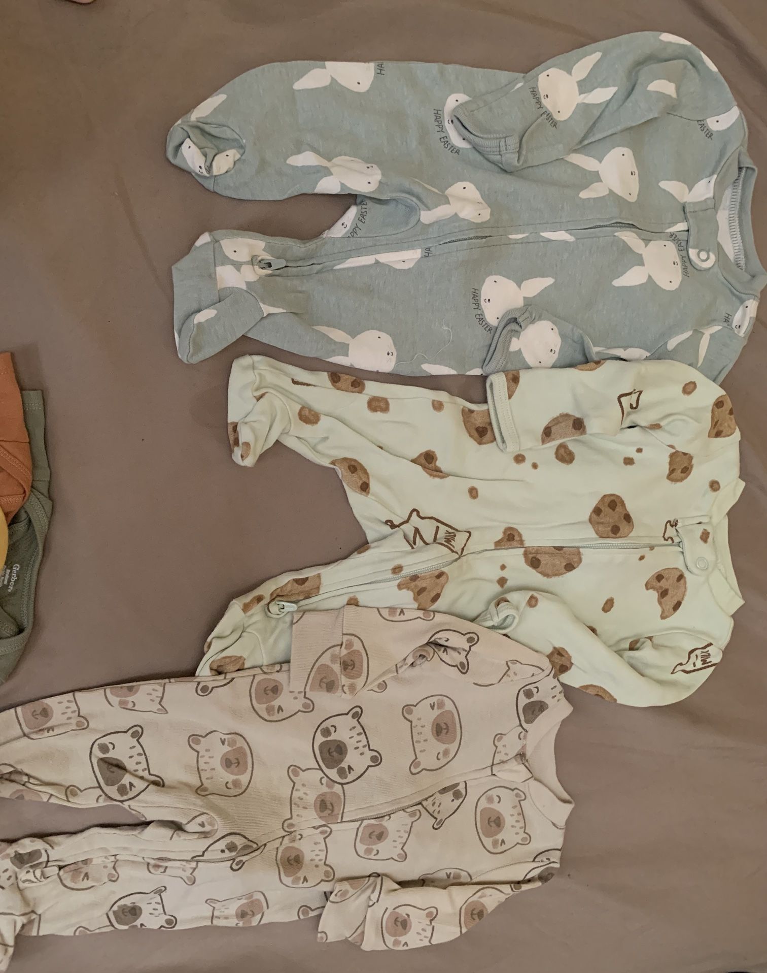 Newborn clothes