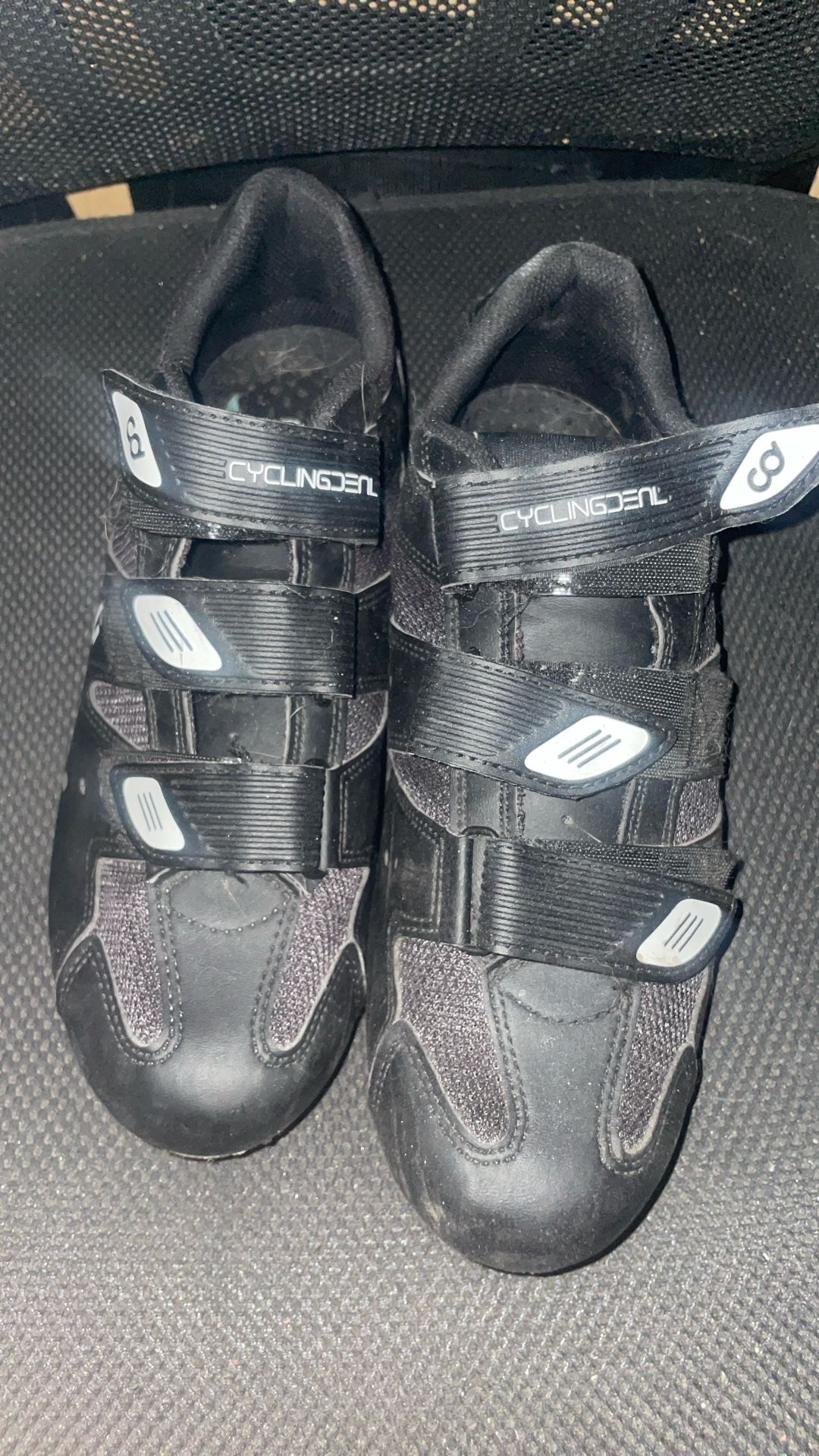 cycling denl clipless shoes size 9