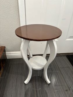 Round Wood Accent Side Table